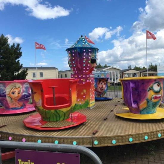 Blue Dolphin Holiday Park Gristhorpe Esterno foto